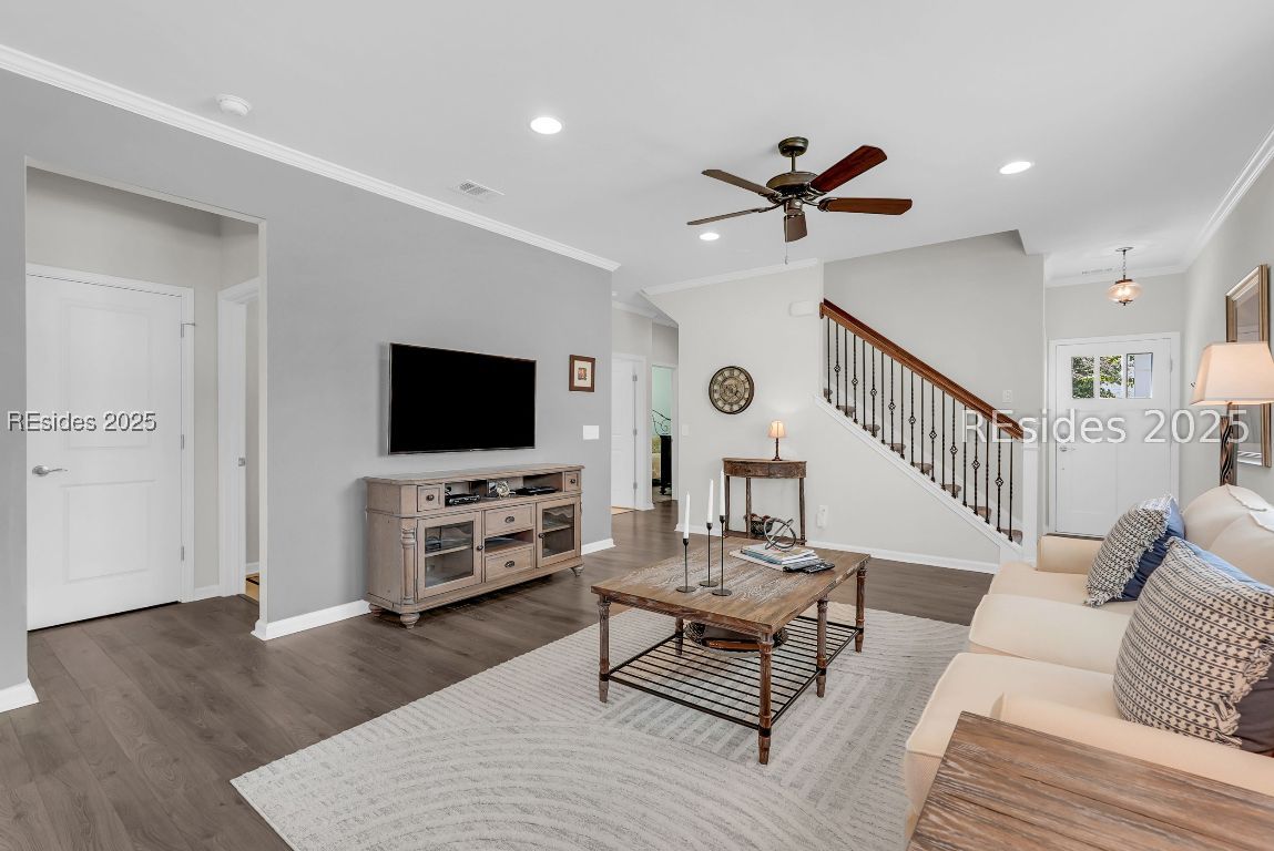 15 Turnberry Court