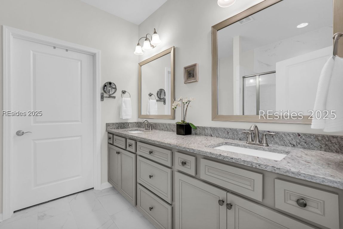 15 Turnberry Court