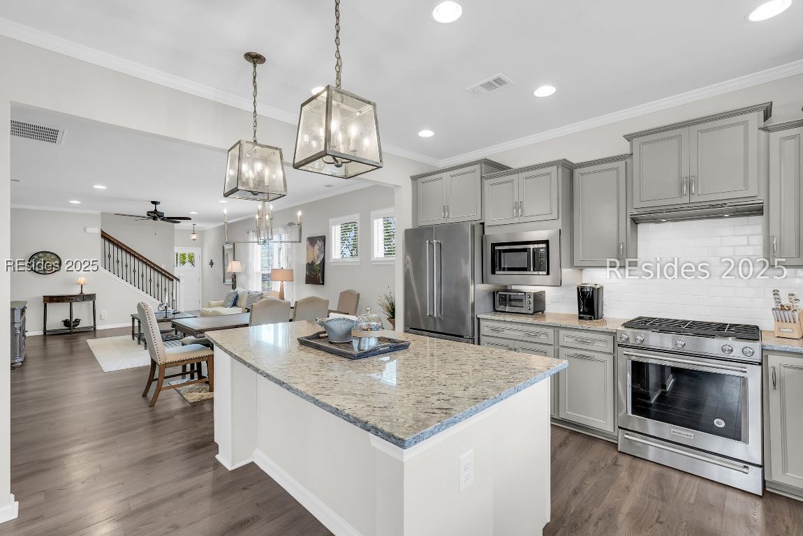 15 Turnberry Court
