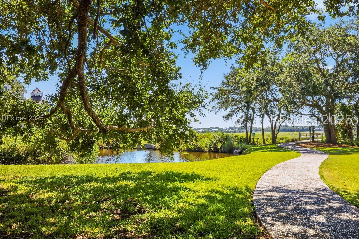 25 Mossy Oaks Lane
