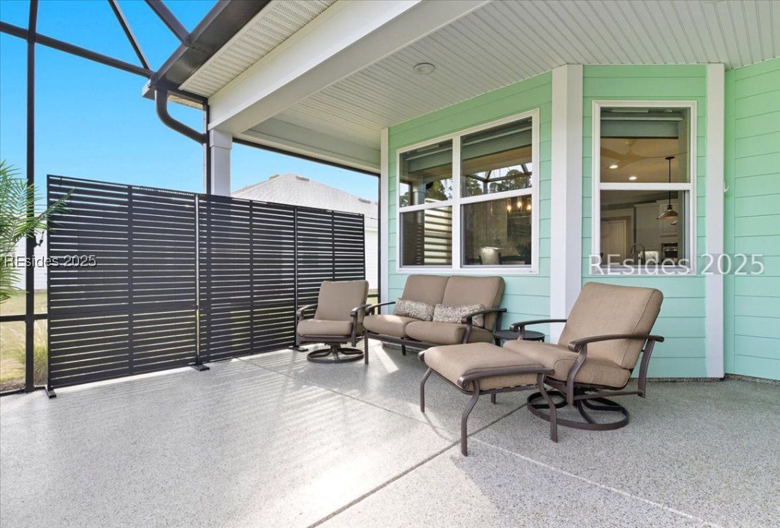 1406 Parrot Avenue