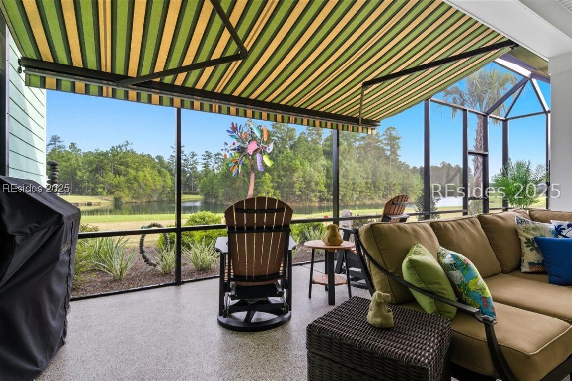 1406 Parrot Avenue