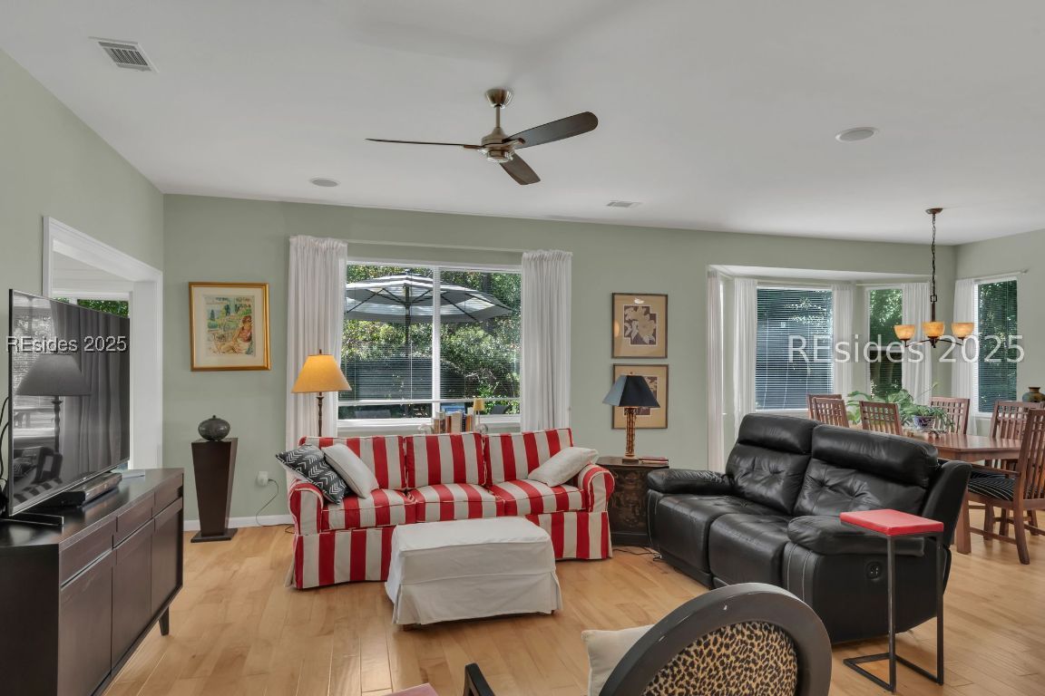 31 COBURN Drive E