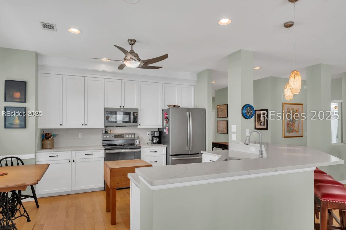 31 COBURN Drive E