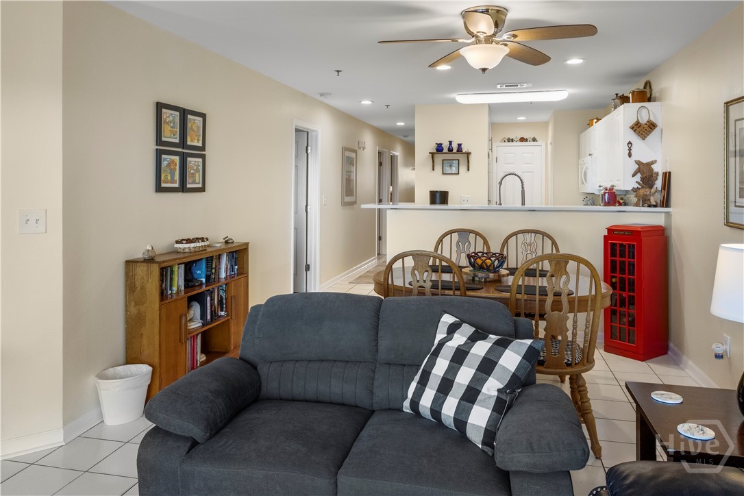 3 3rd Street 538