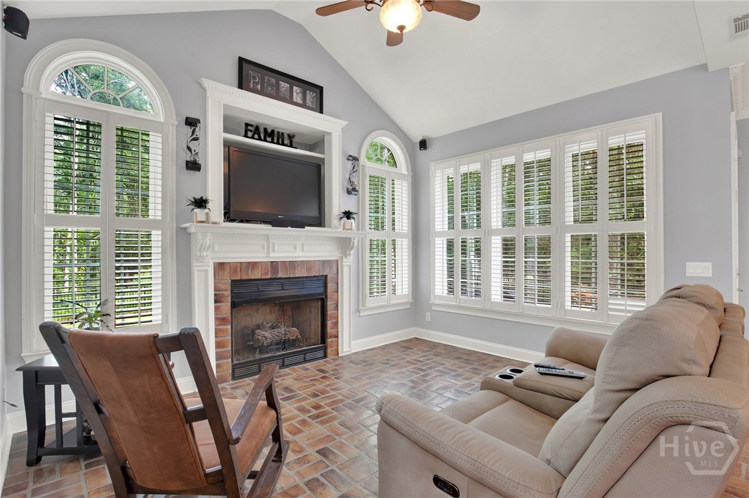 115 Greenview Drive