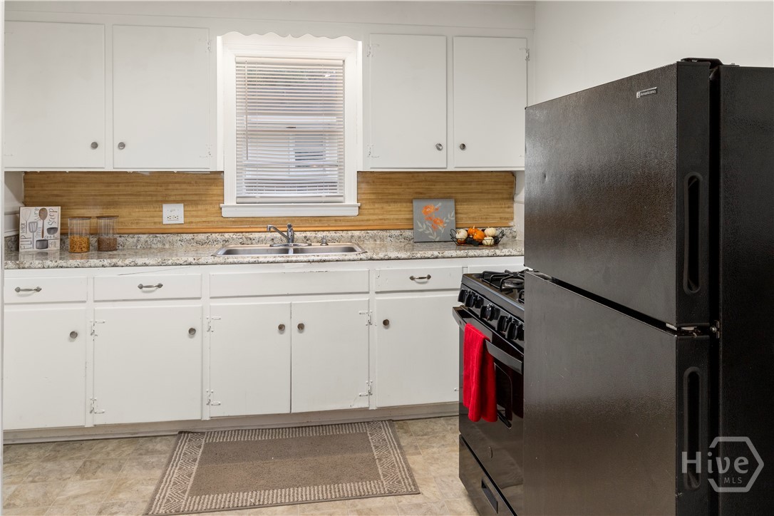 1523 E 54th Street