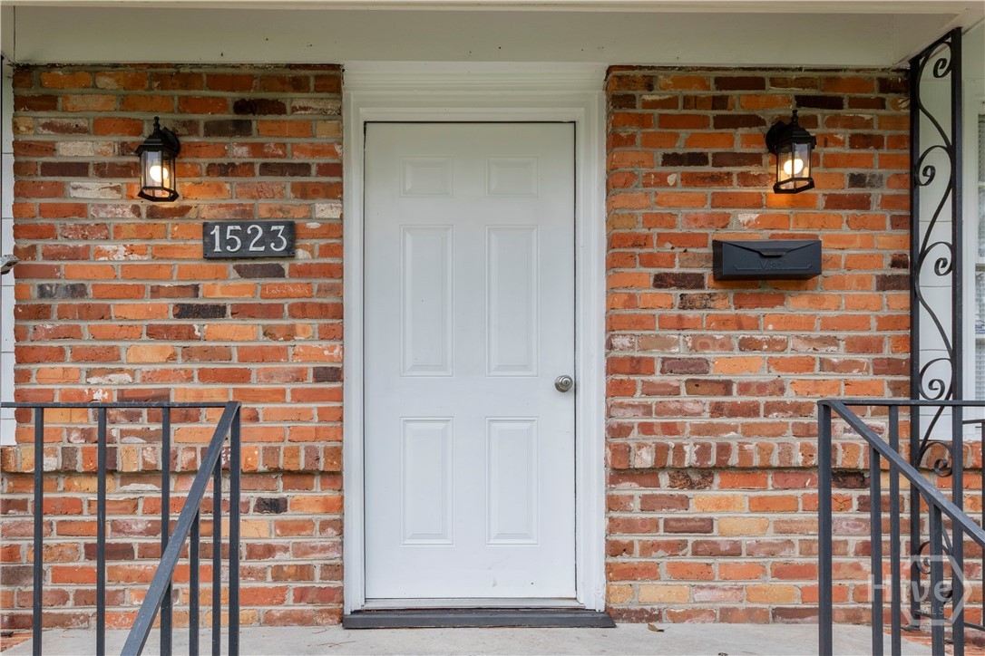 1523 E 54th Street