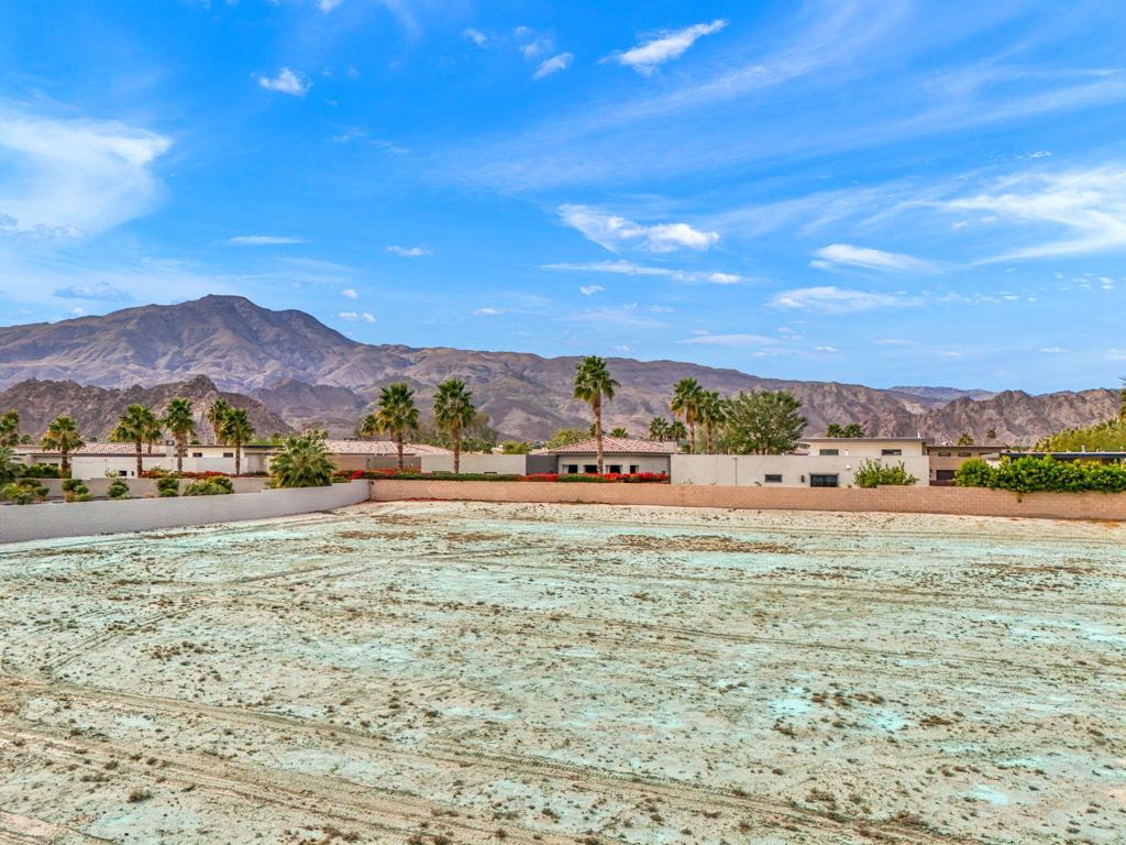 57645 Valley Lane