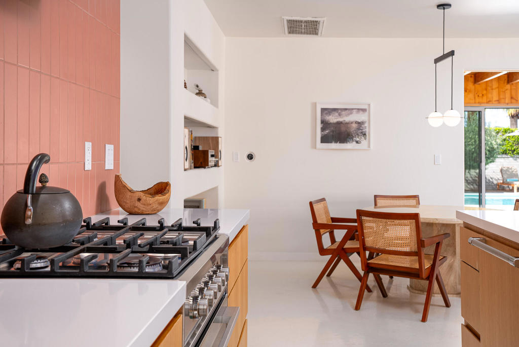 1022 E Mesquite Avenue