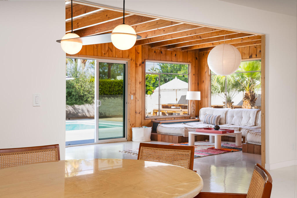 1022 E Mesquite Avenue