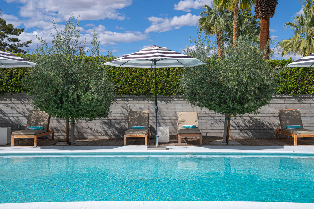 1022 E Mesquite Avenue