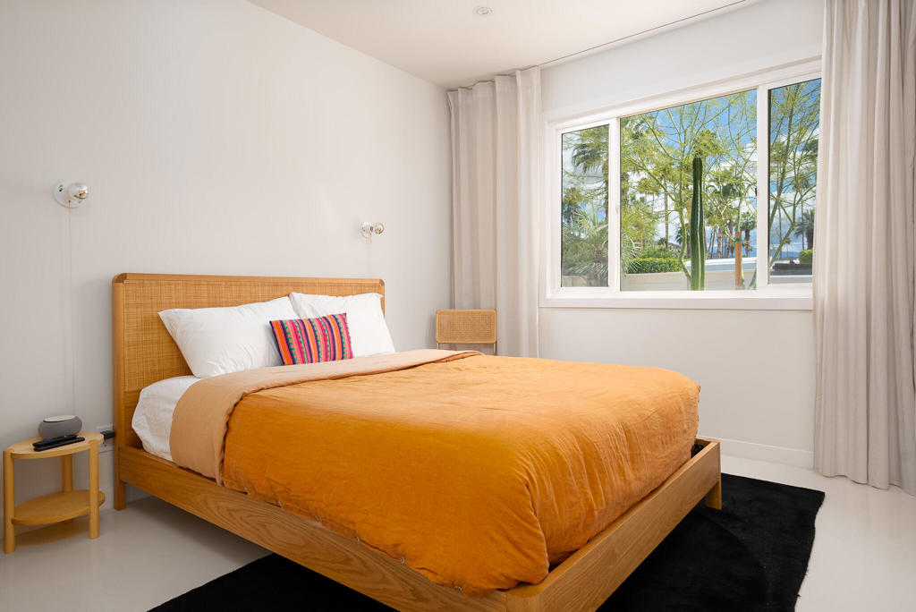 1022 E Mesquite Avenue