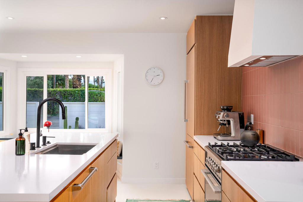 1022 E Mesquite Avenue