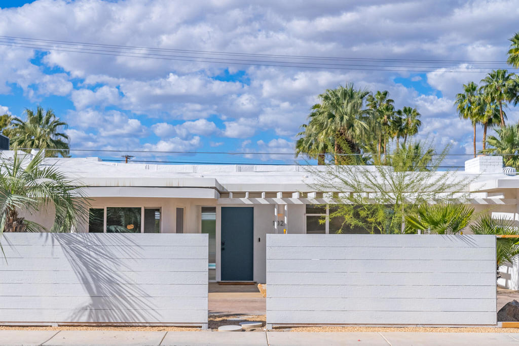 1022 E Mesquite Avenue