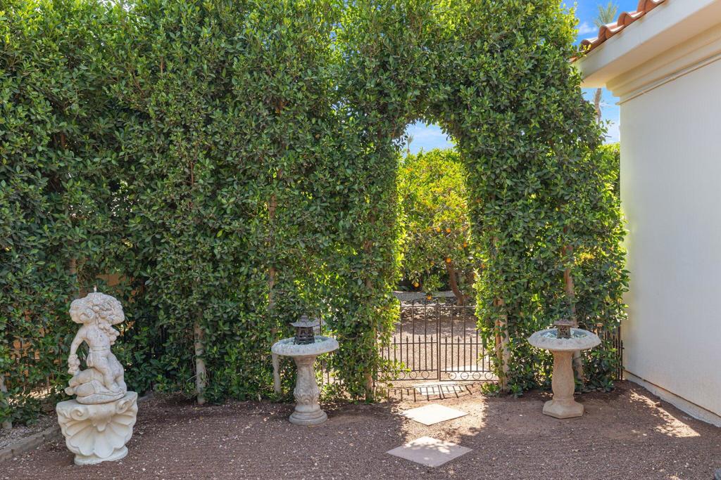 76396 Shoshone Drive