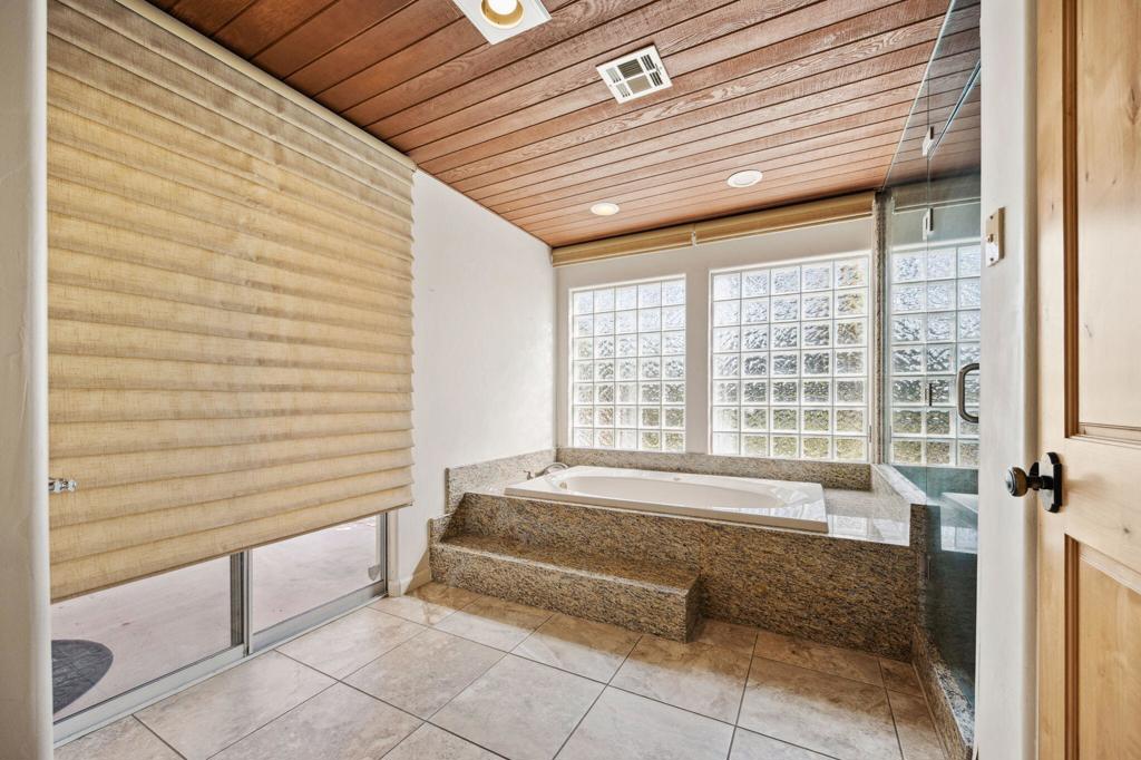 72400 Tanglewood Lane