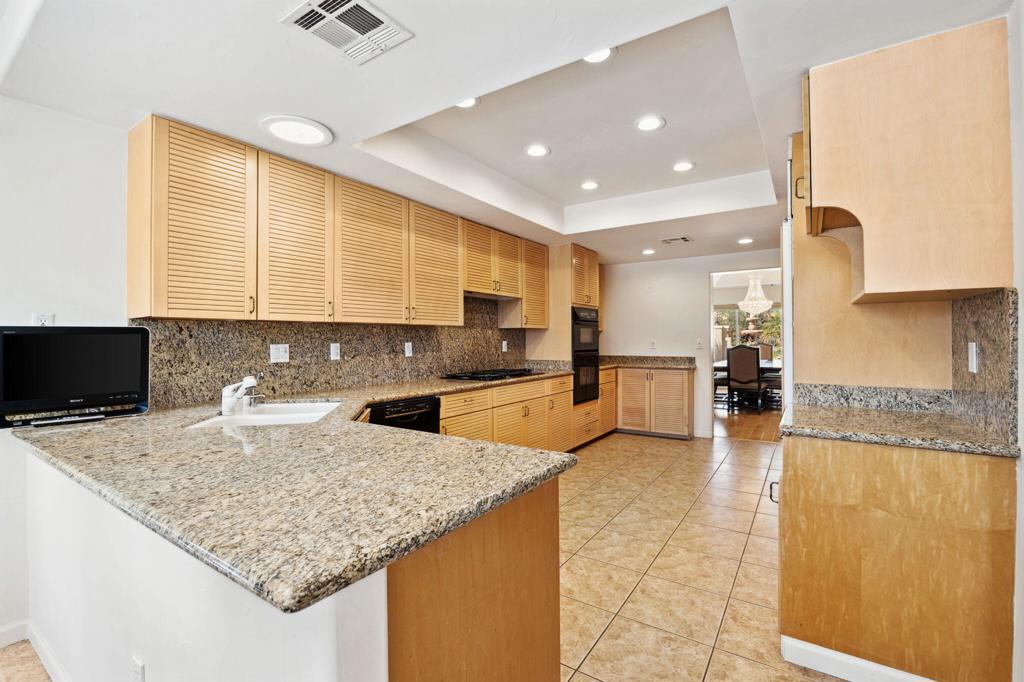 72400 Tanglewood Lane