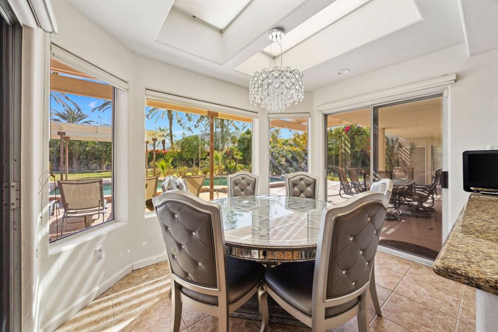 72400 Tanglewood Lane