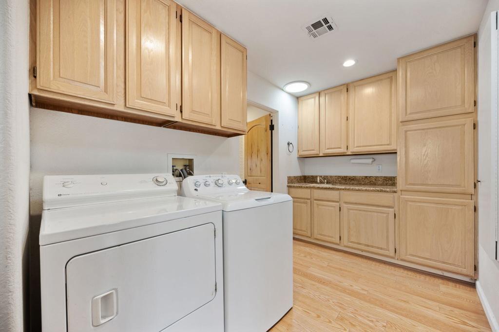 72400 Tanglewood Lane