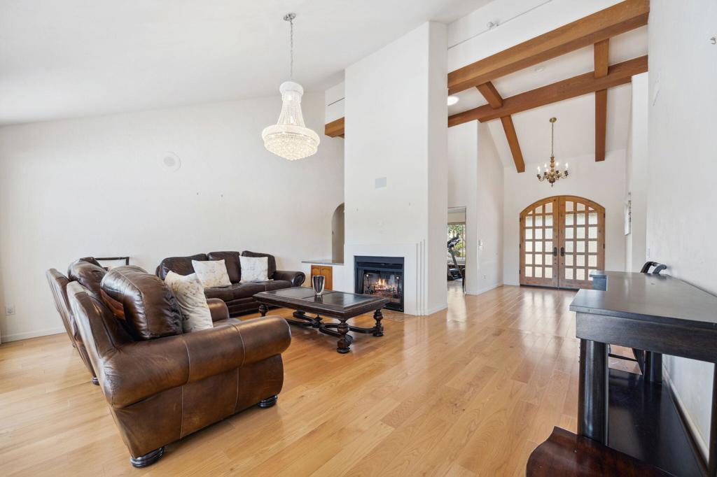 72400 Tanglewood Lane