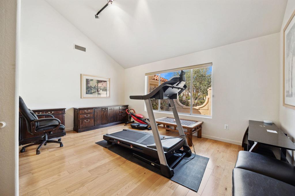 72400 Tanglewood Lane