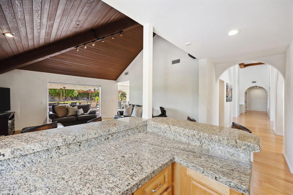 72400 Tanglewood Lane