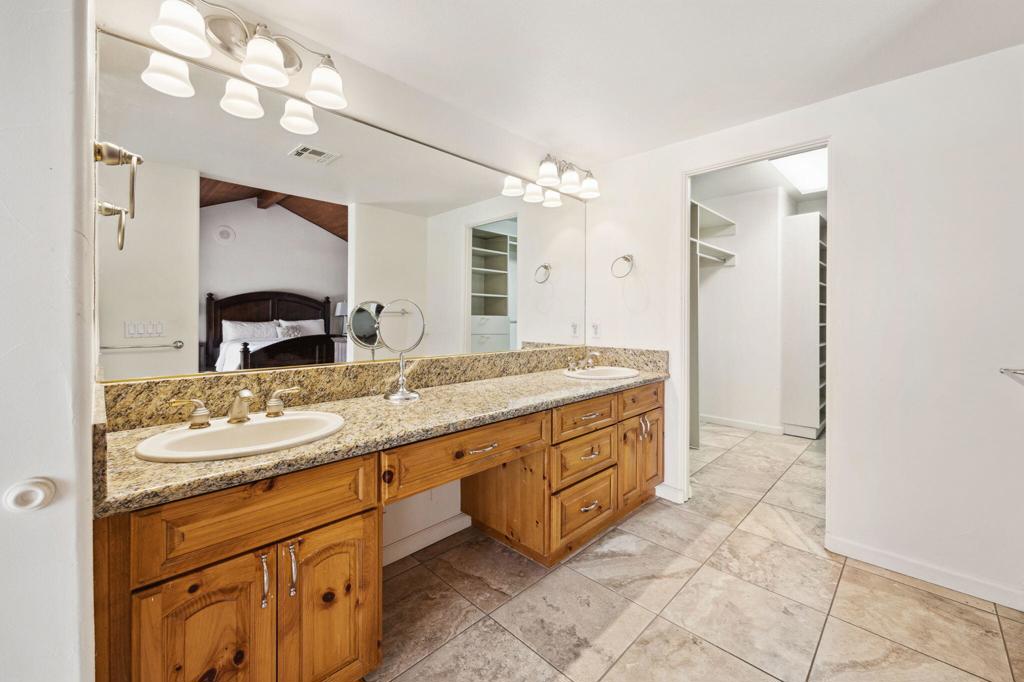 72400 Tanglewood Lane