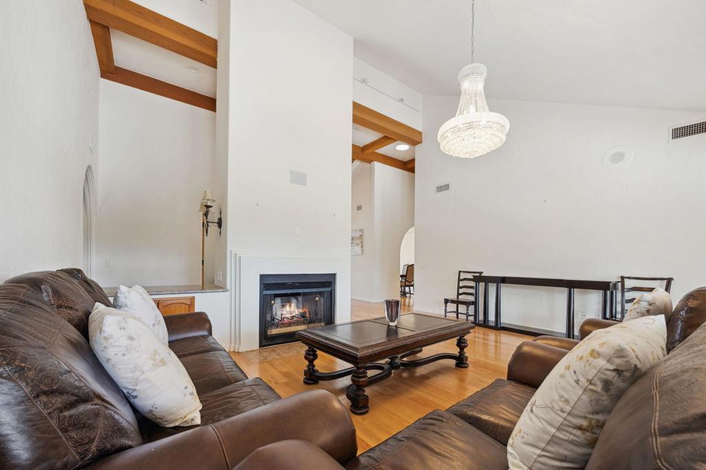 72400 Tanglewood Lane