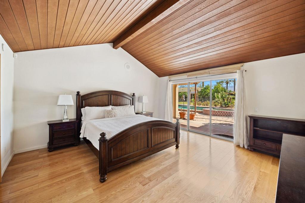 72400 Tanglewood Lane