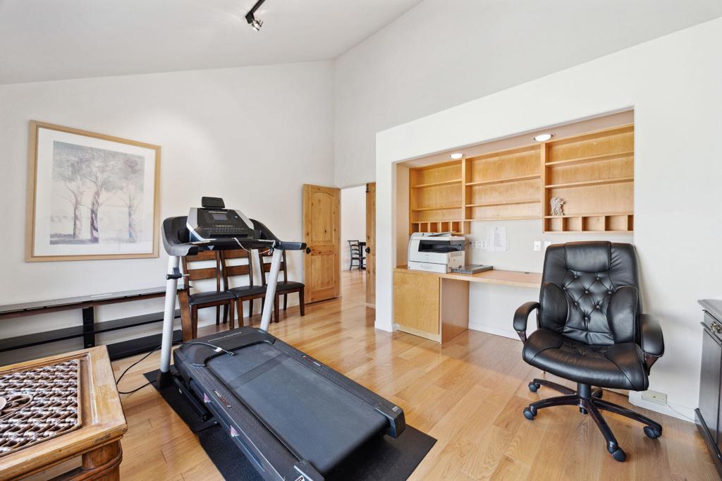 72400 Tanglewood Lane