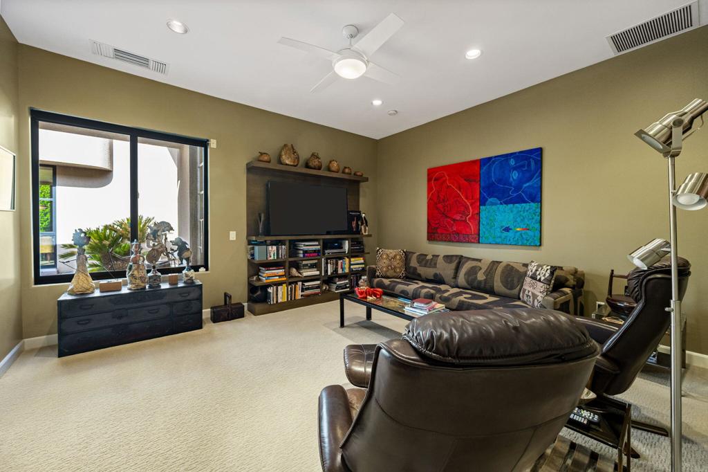 152 Waterford Circle