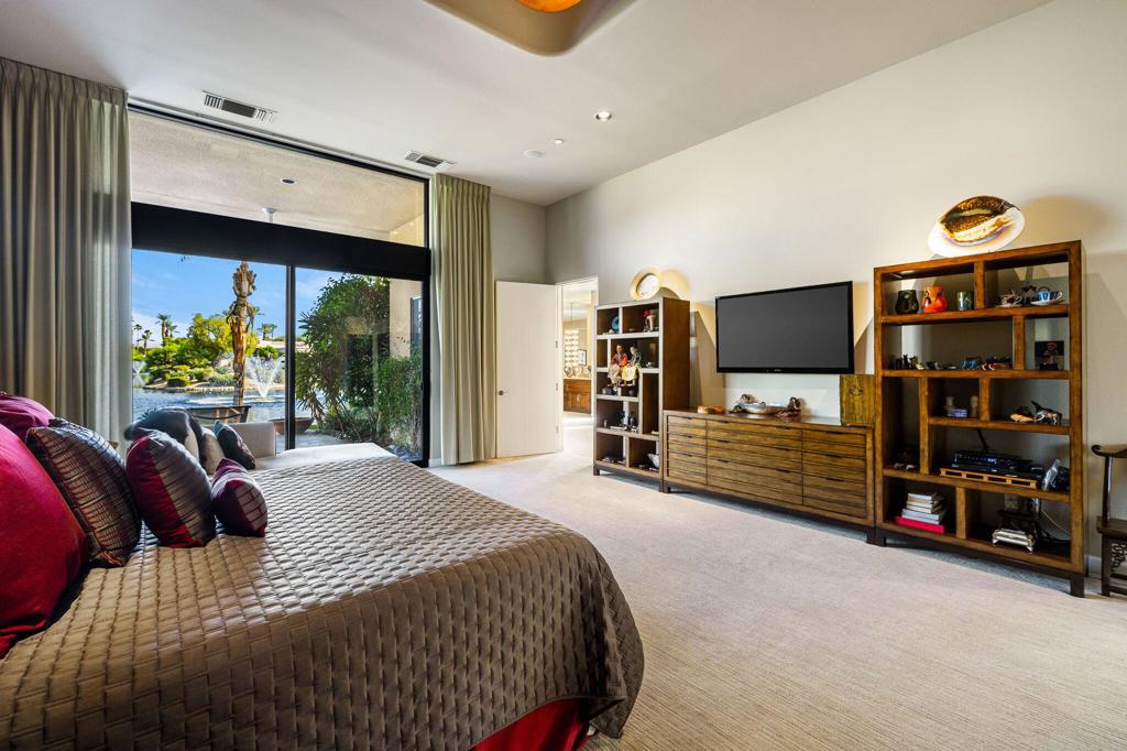 152 Waterford Circle