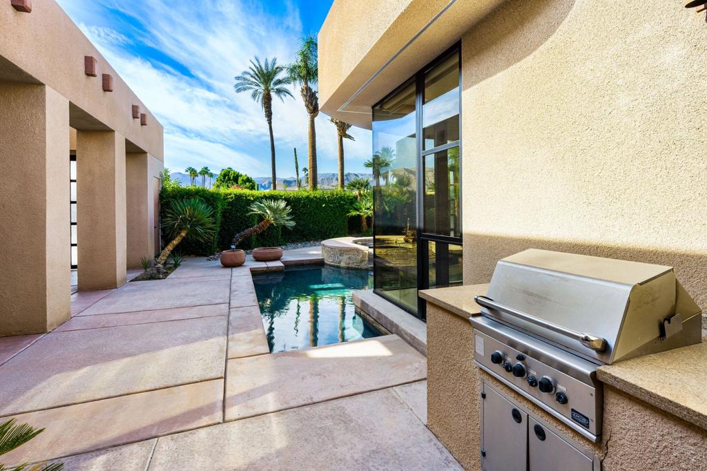 152 Waterford Circle