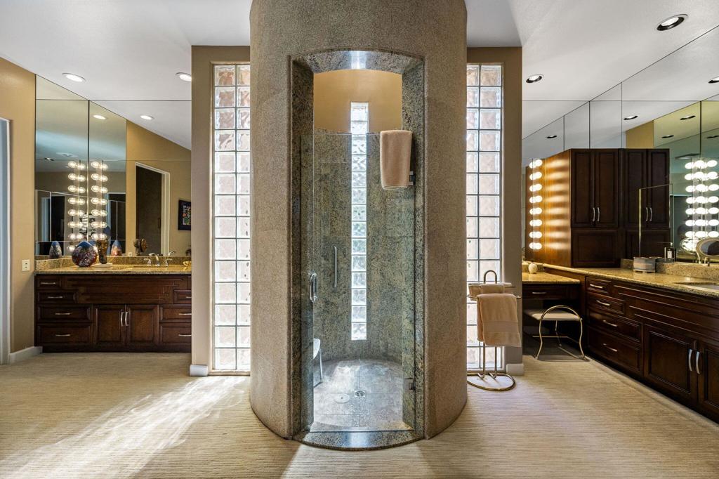 152 Waterford Circle