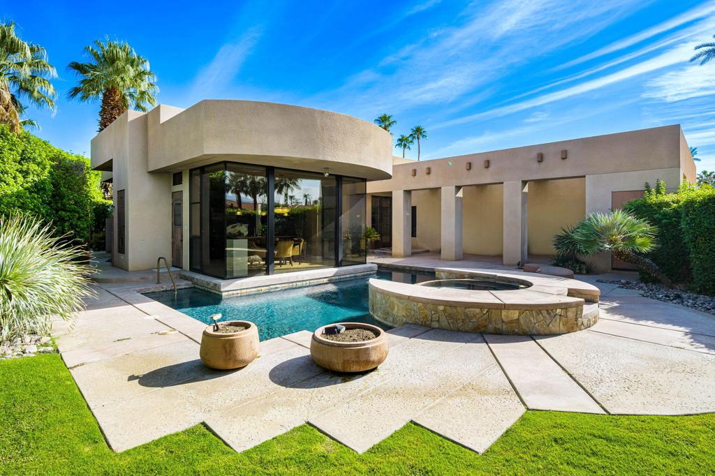 152 Waterford Circle