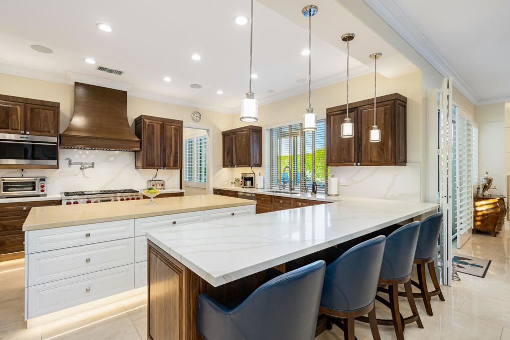 18 Normandy Way