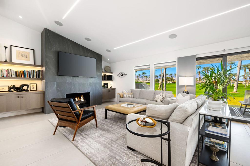 44841 Desert Horizons Drive