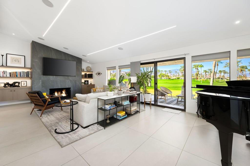 44841 Desert Horizons Drive