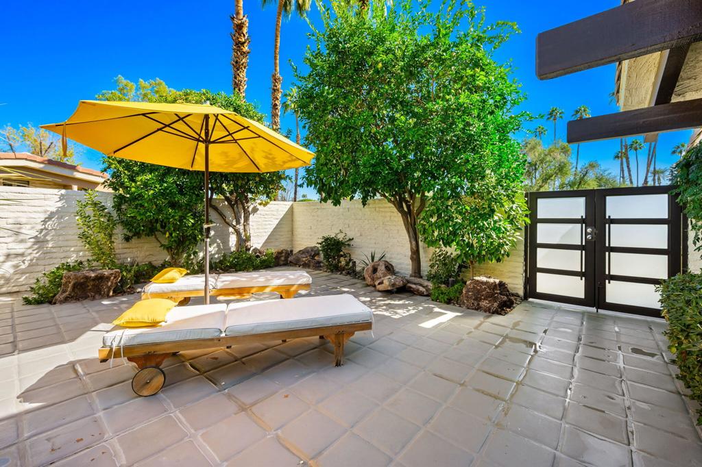 44841 Desert Horizons Drive