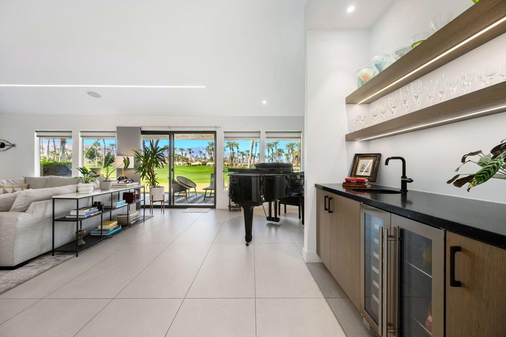 44841 Desert Horizons Drive