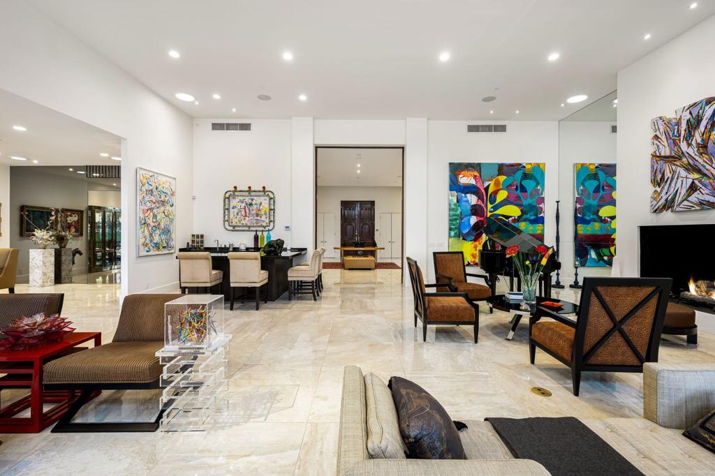 71120 N Thunderbird Terrace