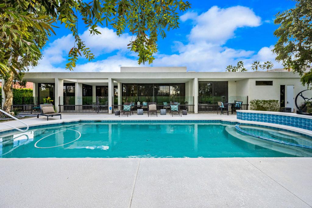 71120 N Thunderbird Terrace