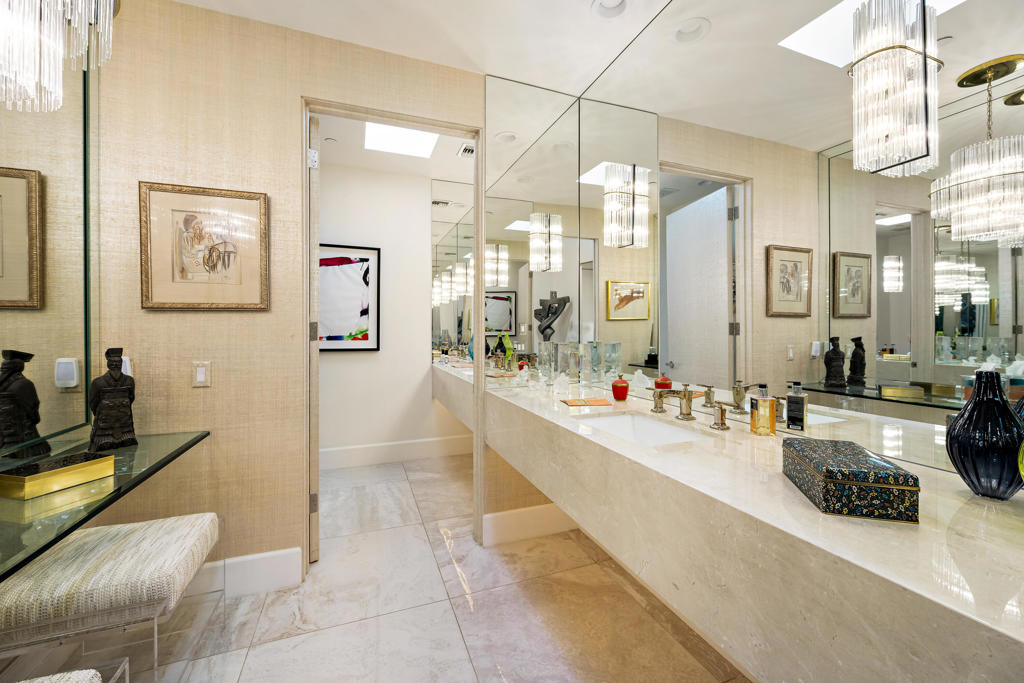 71120 N Thunderbird Terrace