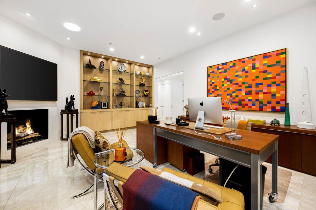 71120 N Thunderbird Terrace