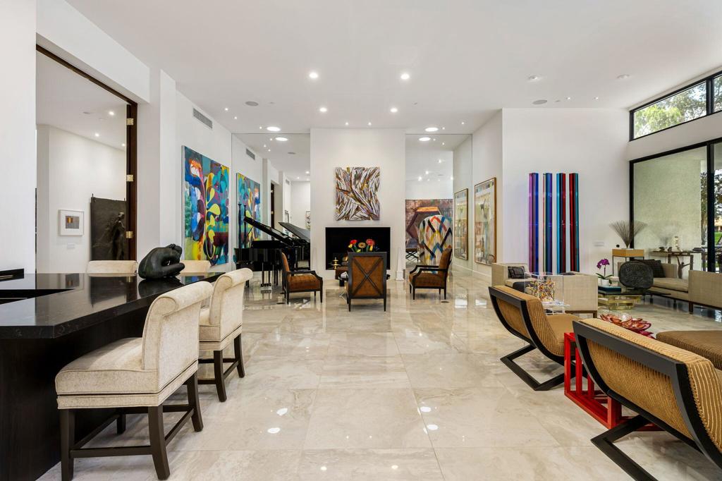 71120 N Thunderbird Terrace