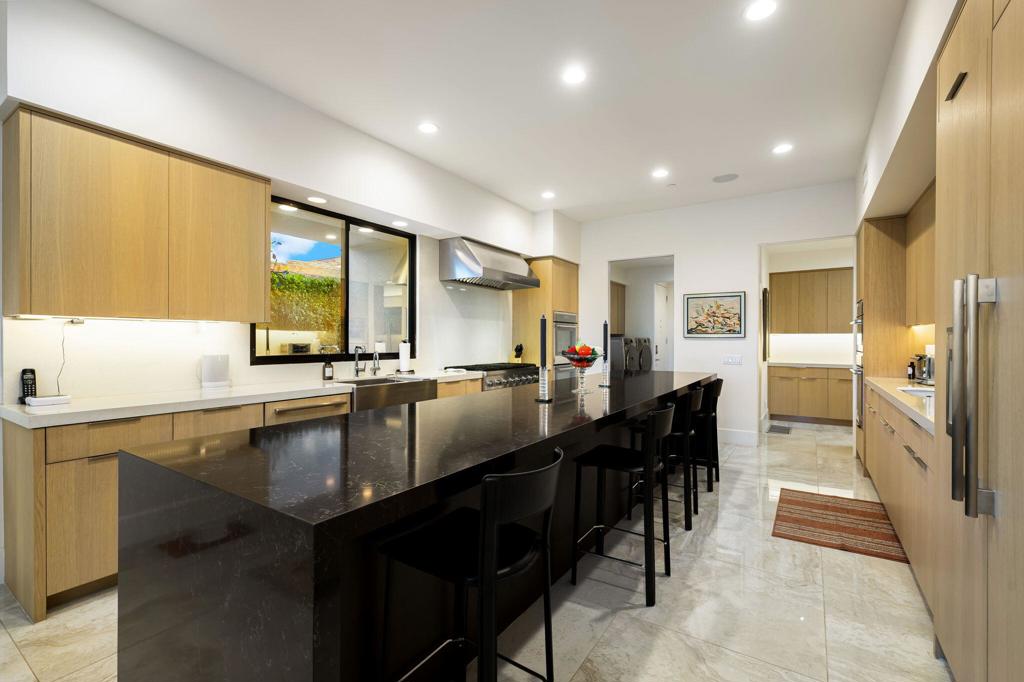 71120 N Thunderbird Terrace