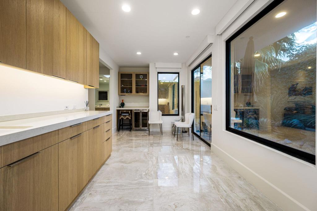 71120 N Thunderbird Terrace