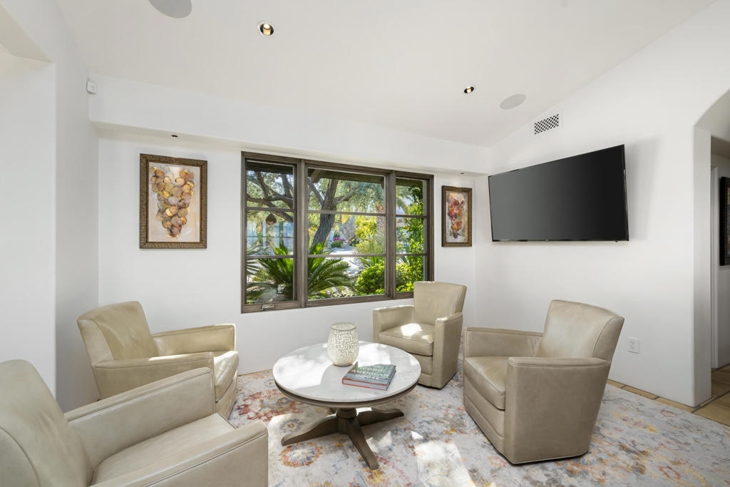 49400 Della Robbia Lane