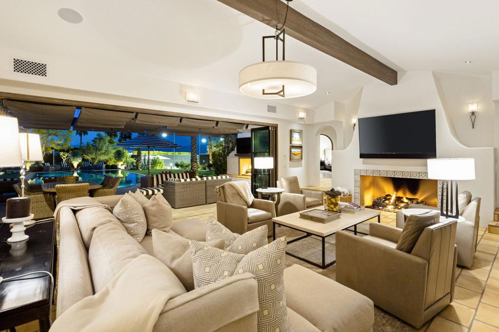 49400 Della Robbia Lane